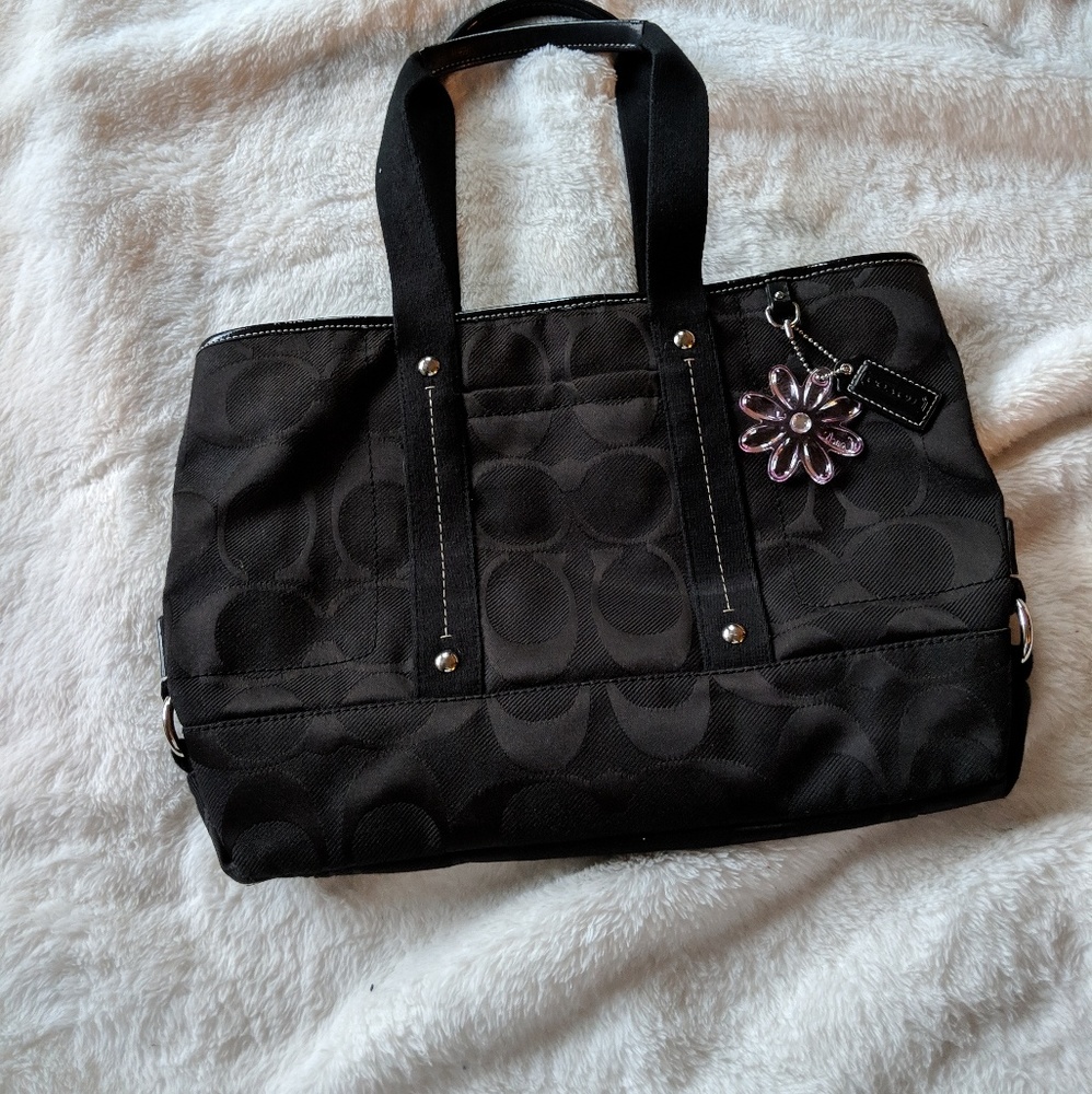 Coach Classic shoulder purse